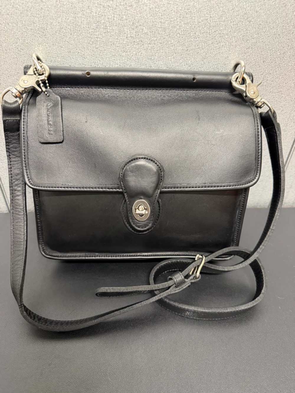 Vintage Coach Station Bag 2255 Black Leather Turnlock USA